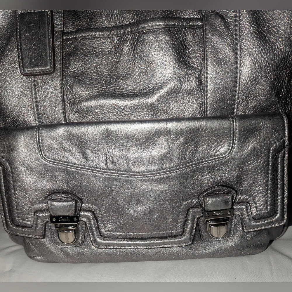 Coach stylish metallic
